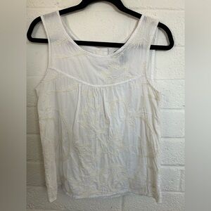 GAP Ivory Sleeveless Embroidered Blouse